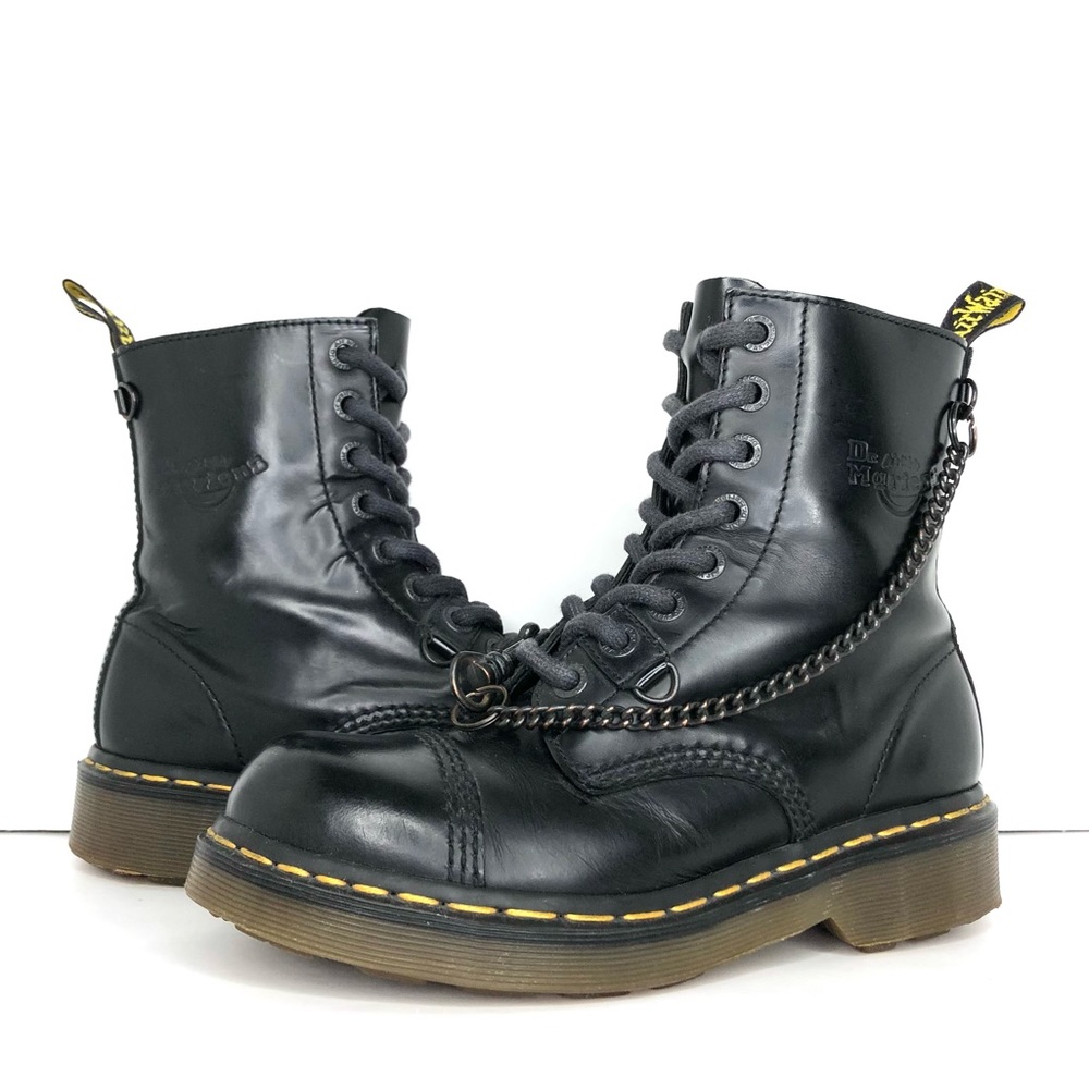 Vintage Dr Martens England Capped Toe and Link Chain 2A47 Lace Up Ankle Boots 7 - Picture 1 of 16